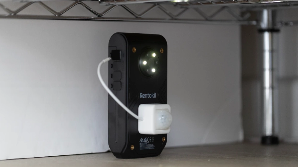 pestconnect-optix-product-in-situ.webp