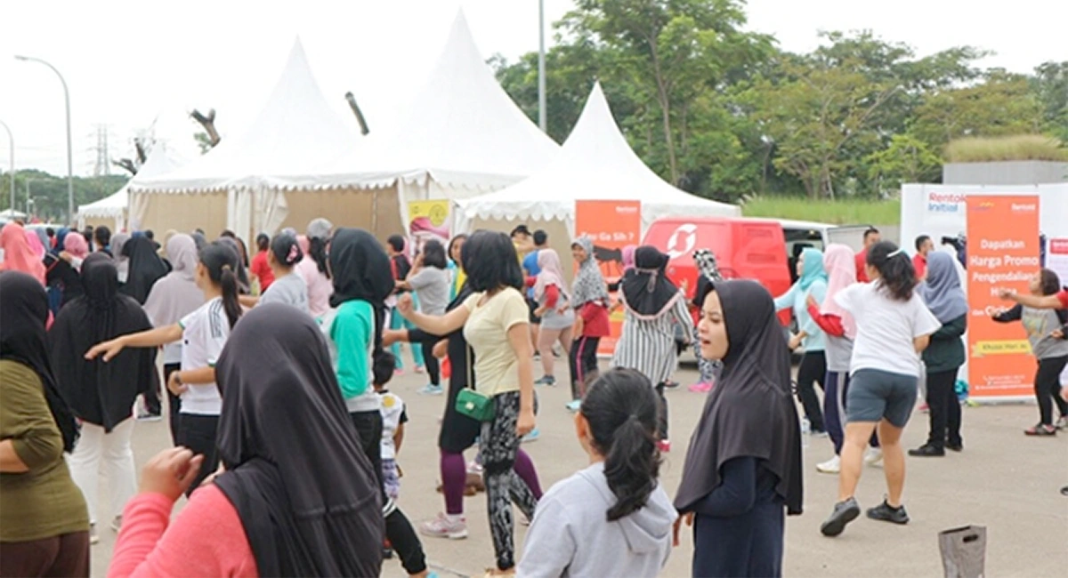 People dancing at a Rentokil event