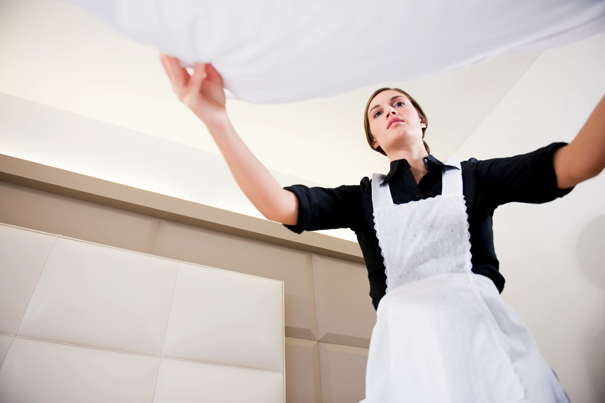 Tips of housekeeping staff in hotels