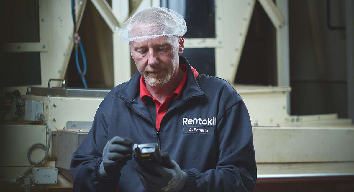 Rentokil colleague in a food processing plant