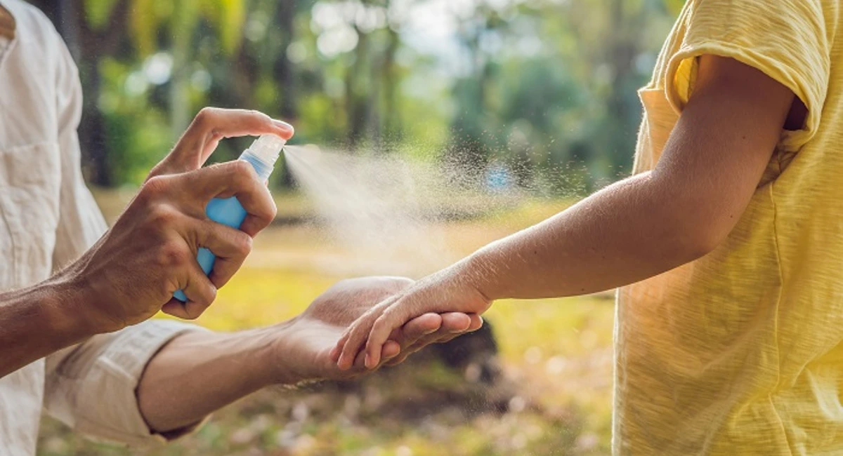 Mosquito repellent spray